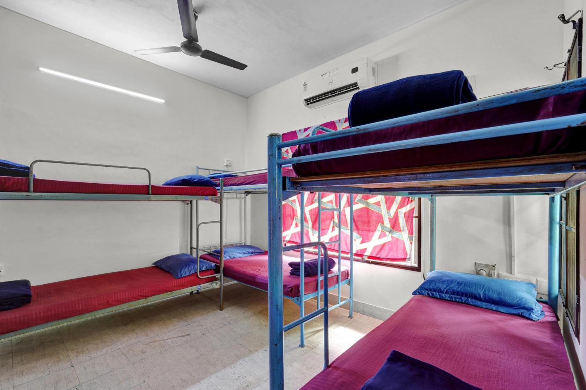 Hostel Gandhi Ченай Екстериор снимка